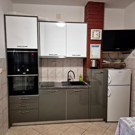 Apartment Slaven Vinisce Exterior photo