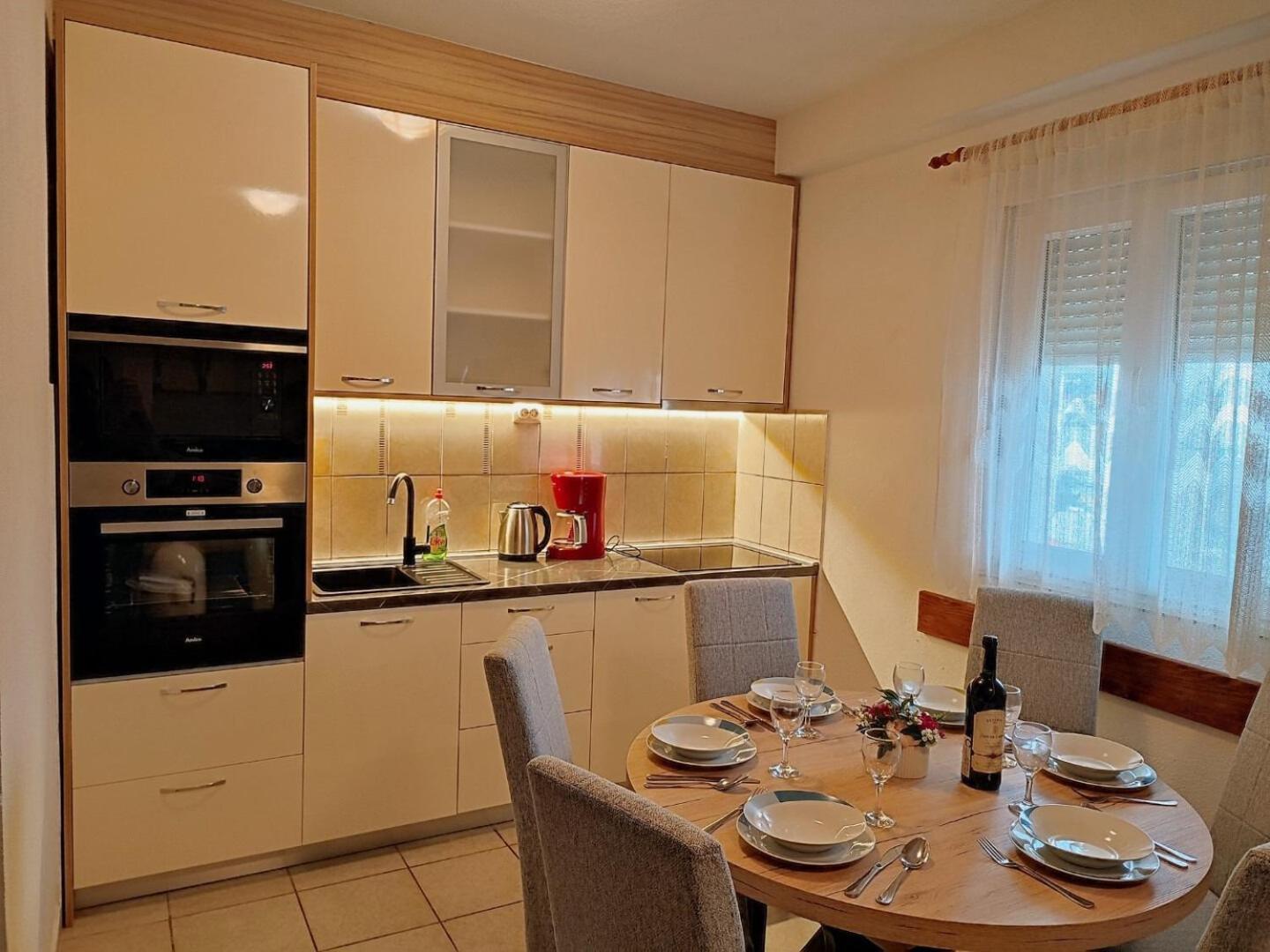 Apartment Slaven Vinisce Exterior photo