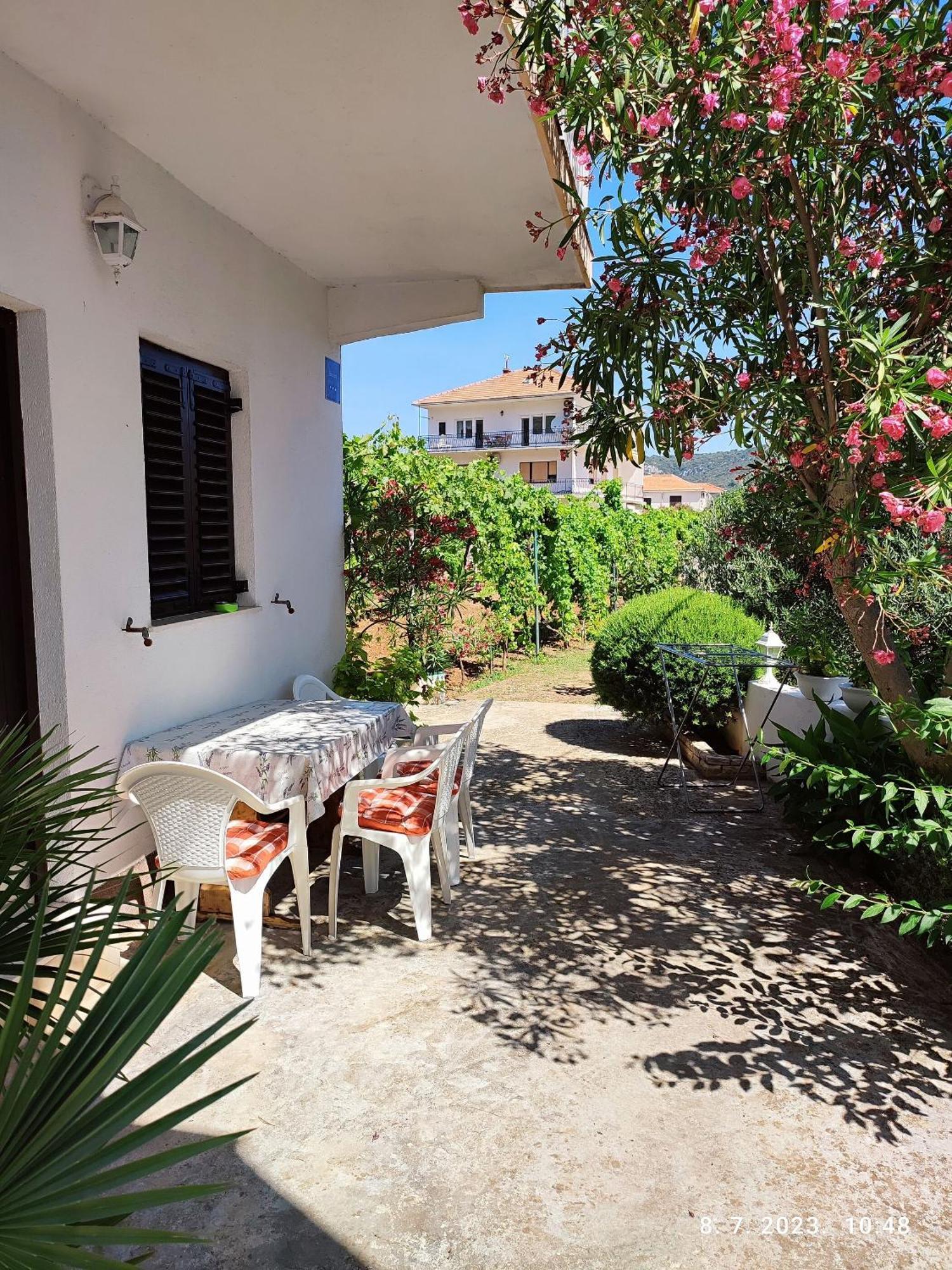 Apartment Slaven Vinisce Exterior photo